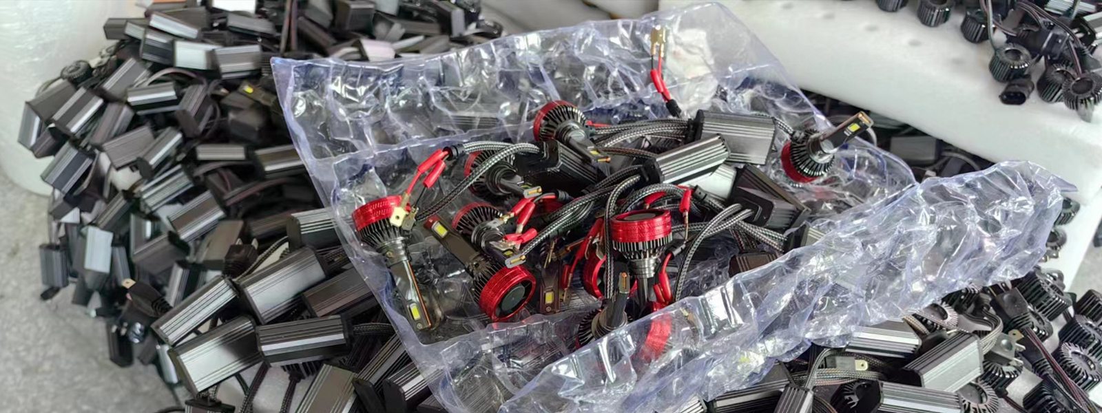 Guangzhou Baobao Lighting Co., Ltd. linia produkcyjna producenta